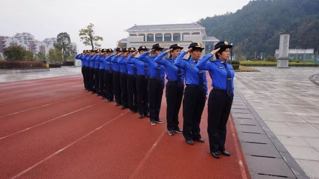 浙江城管换装迈向现代化城市管理新步伐的最新动态